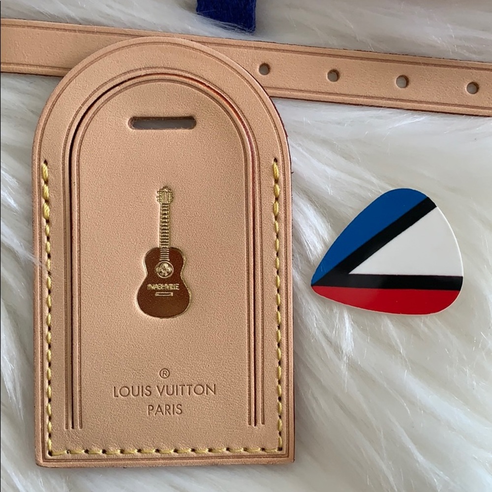 Guitar Nashville Louis Vuitton Tan Leather Bag Tag